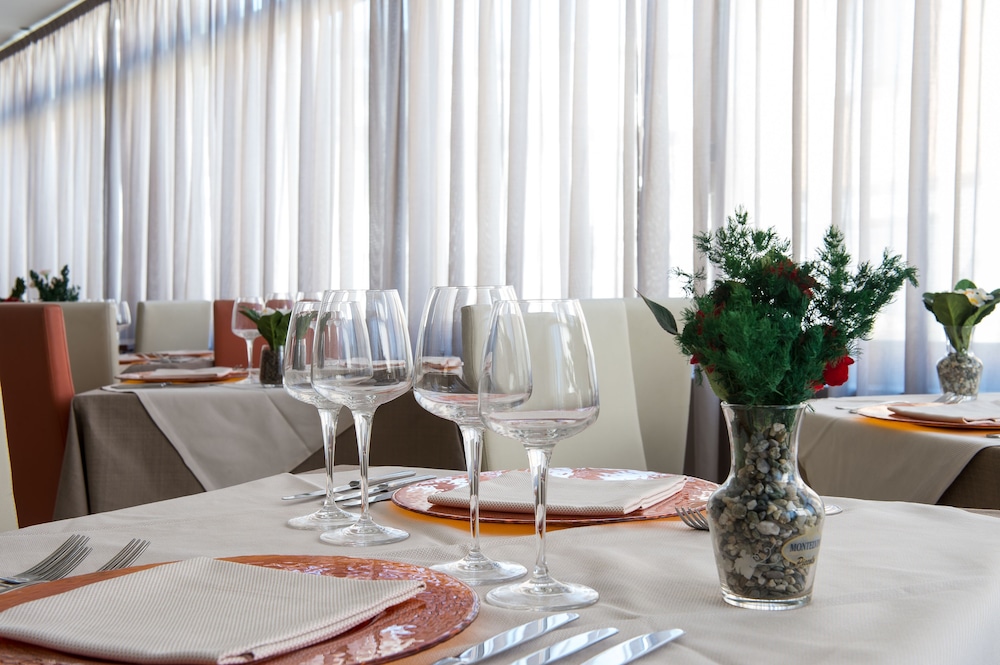 Hotel La Marina 51/63