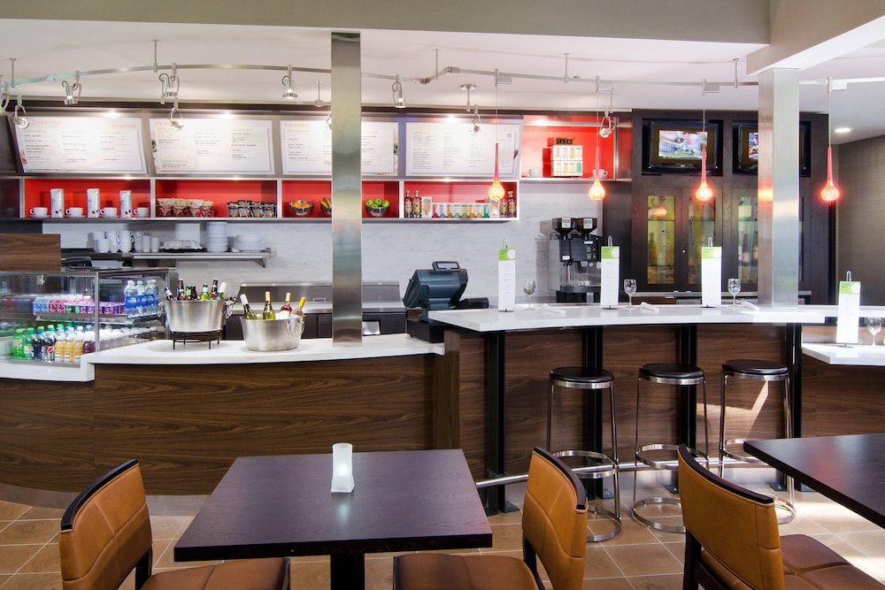 Courtyard By Marriott Portland Beaverton 21/24