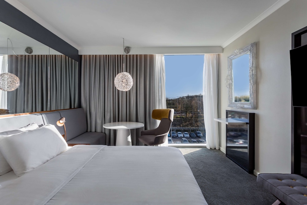 غرفة بريميوم، Radisson Blu Hotel London Stansted Airport 2/4