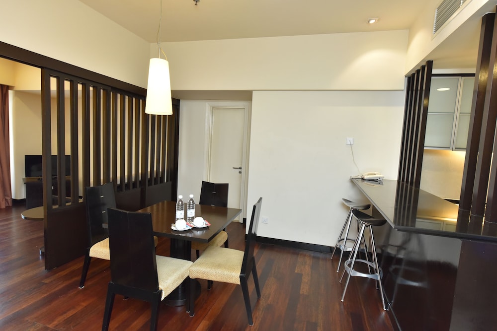 Resort Suites At Bandar Sunway 56/68