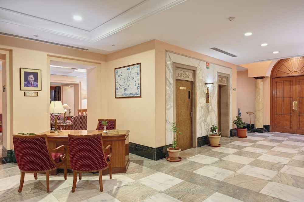 Cama Hotel 12/50