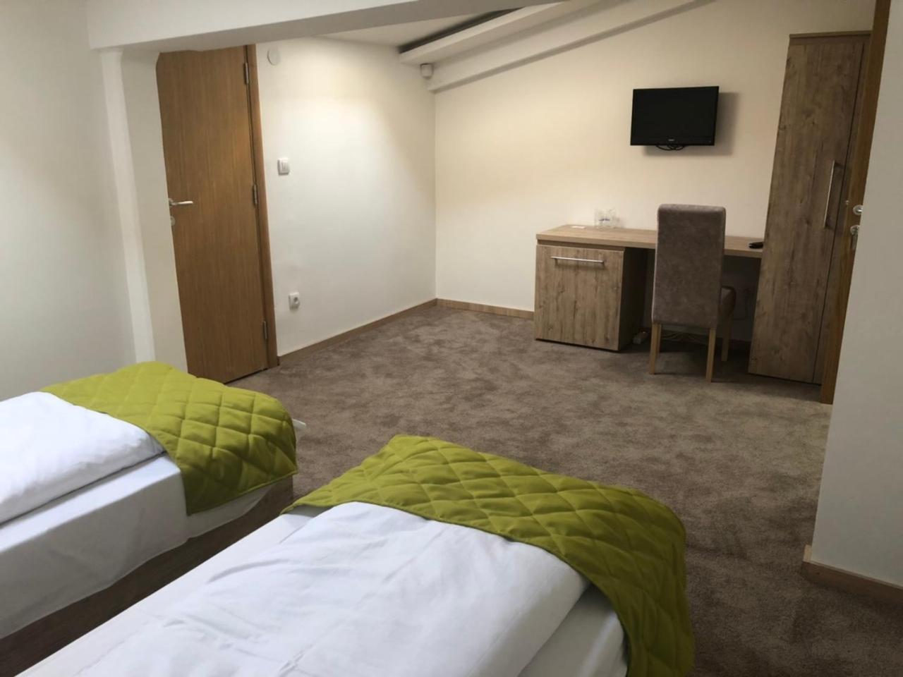 Gros Hotel 18/50