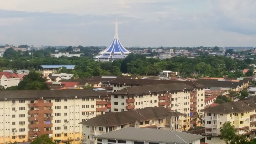 HOTEL GRAND CONTINENTAL KUCHING 6/89