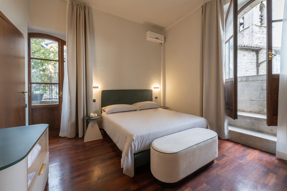 Deluxe, City View, Terrace