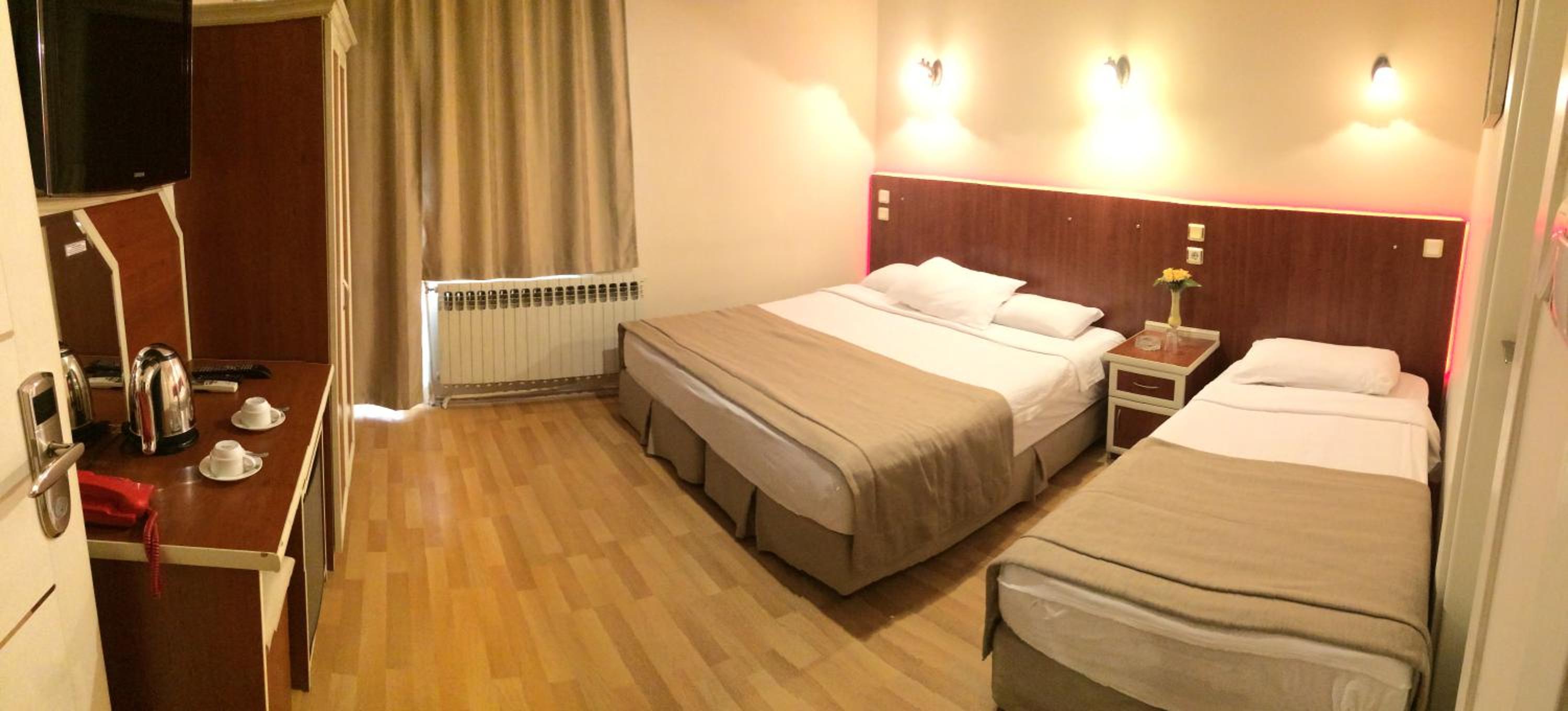 Efsane Hotel 11/48