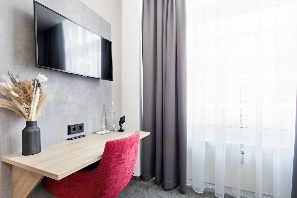 C and N Hotel an der Messe Munchen 4/50