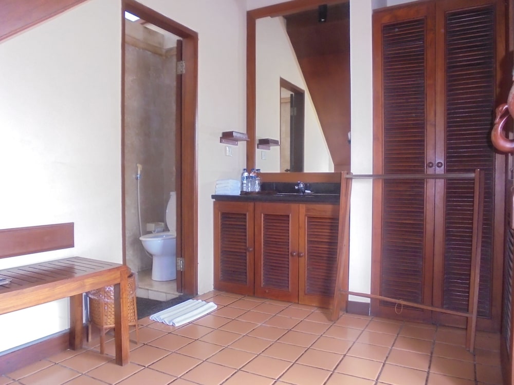 BIYUKUKUNG SUITES AND SPA 50/50