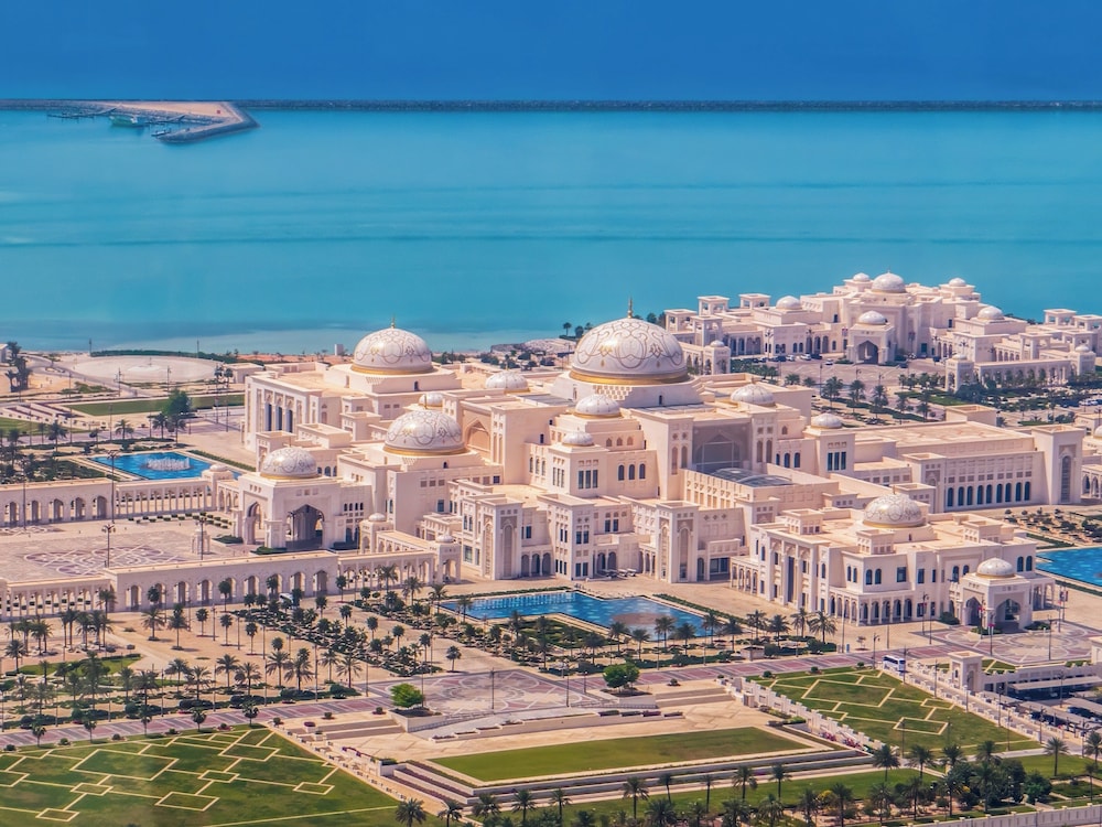 Intercontinental Abu Dhabi 68/72