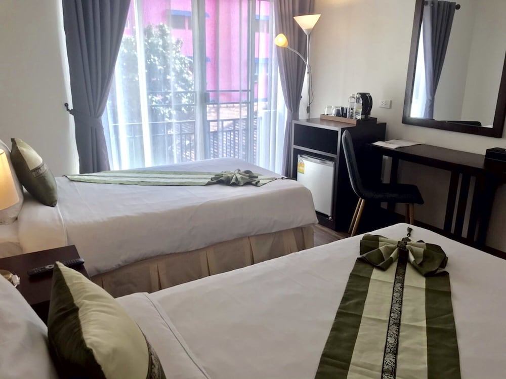 RATANA HOTEL CHIANG MAI 20/49