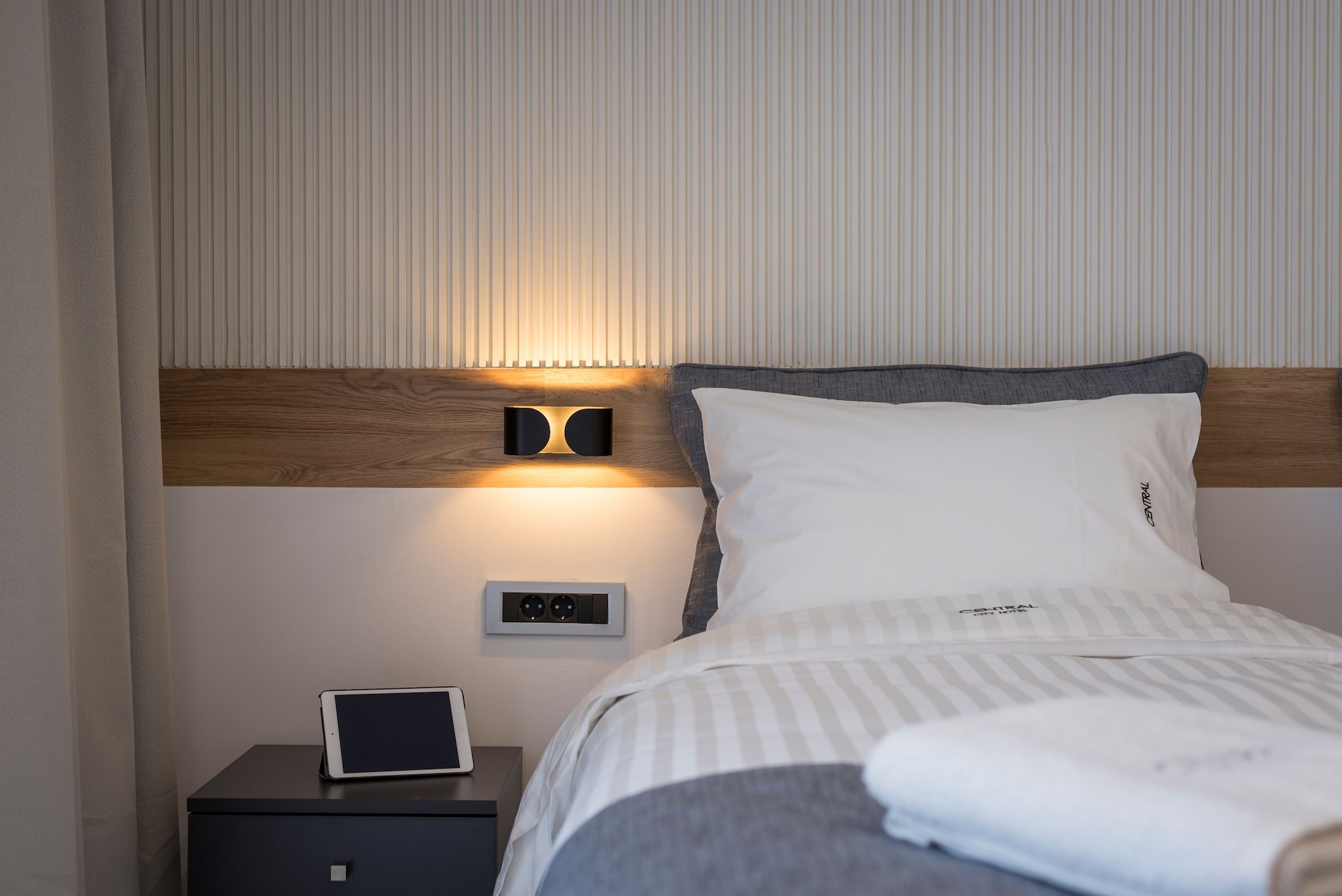 غرفة قياسية بسريرين منفصلين، Central City Hotel 5/9