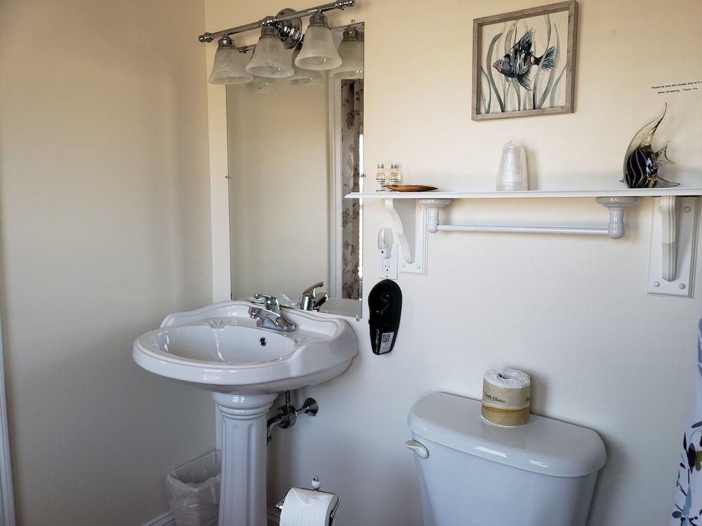 Elmere House Bed and Breakfast 50/50