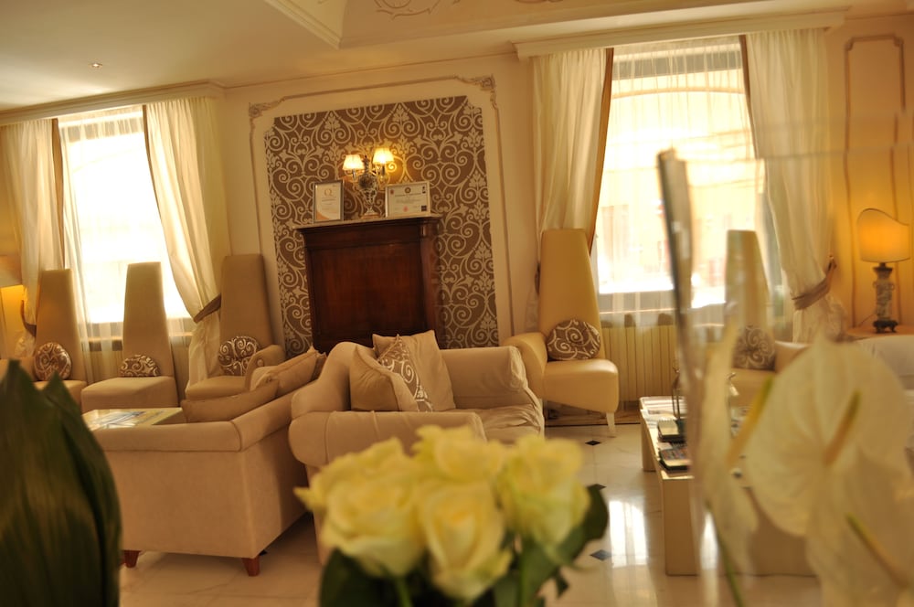 Hotel Jolanda 33/50