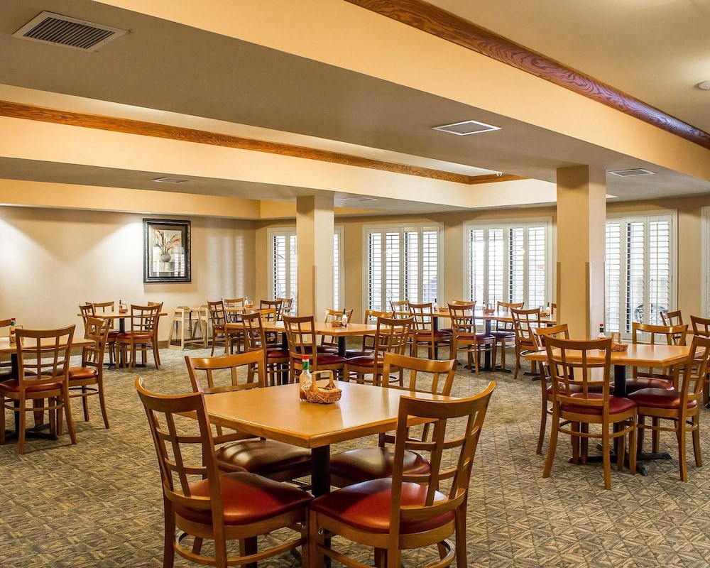 Comfort Inn And Suites Thatcher 57/79