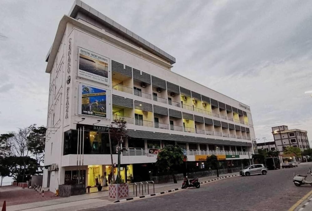 Cenang Plaza Beach Hotel 4/50