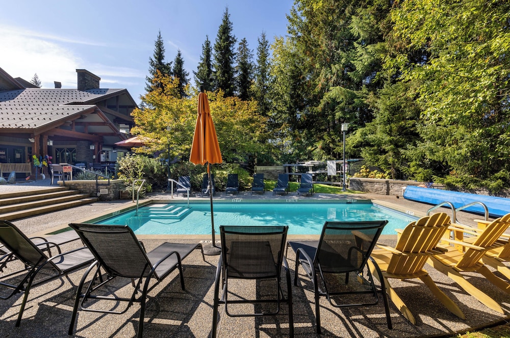 Horstman House By Whistler Premier 64/68