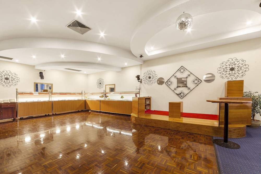 Ciloms Airport Lodge 5/63