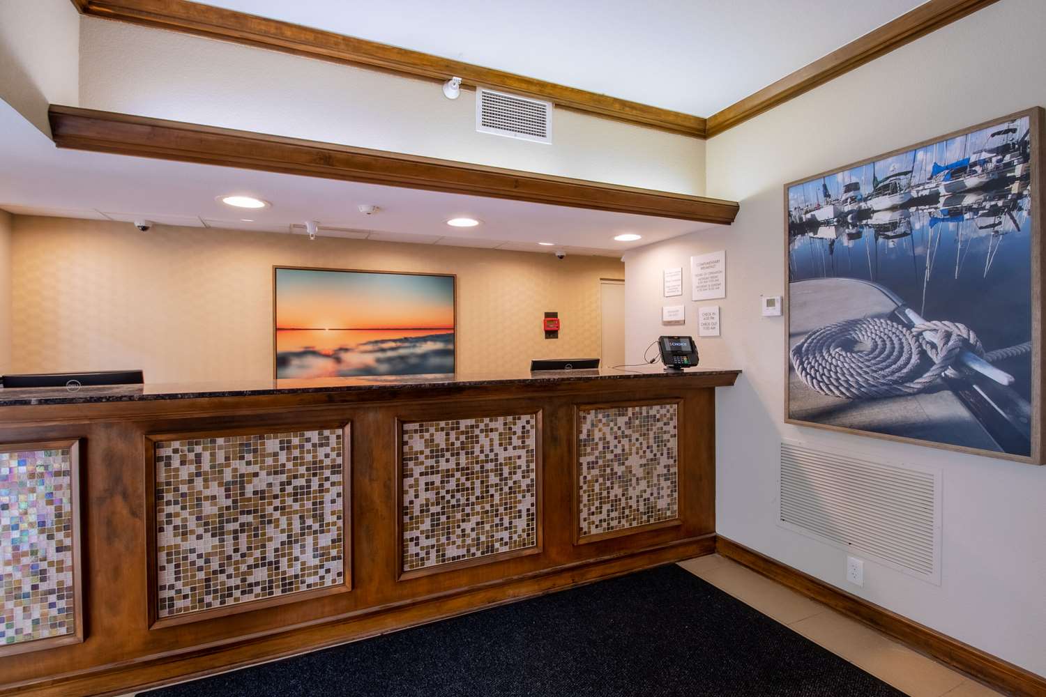 Econo Lodge Inn & Suites Foley-North Gulf Shores 10/40