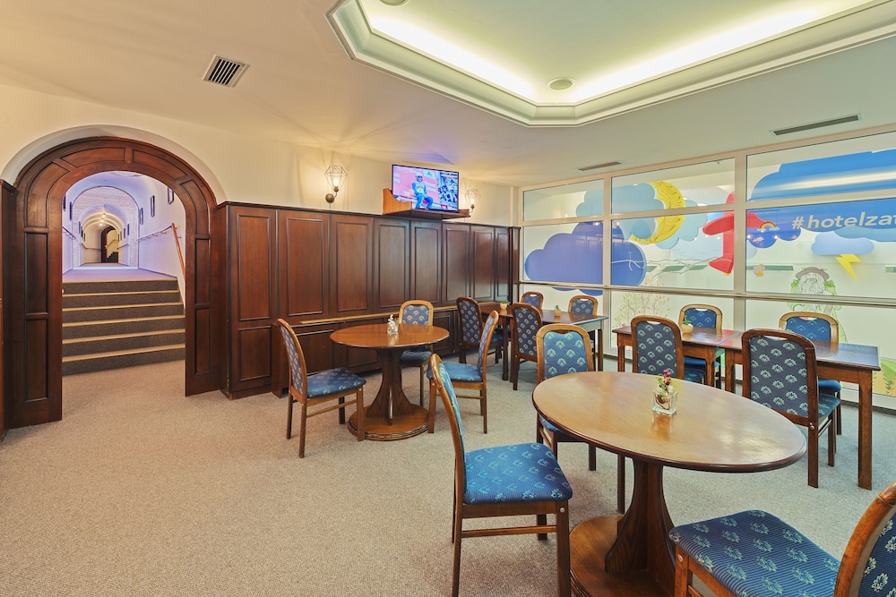 Hotel Zatisi 36/50
