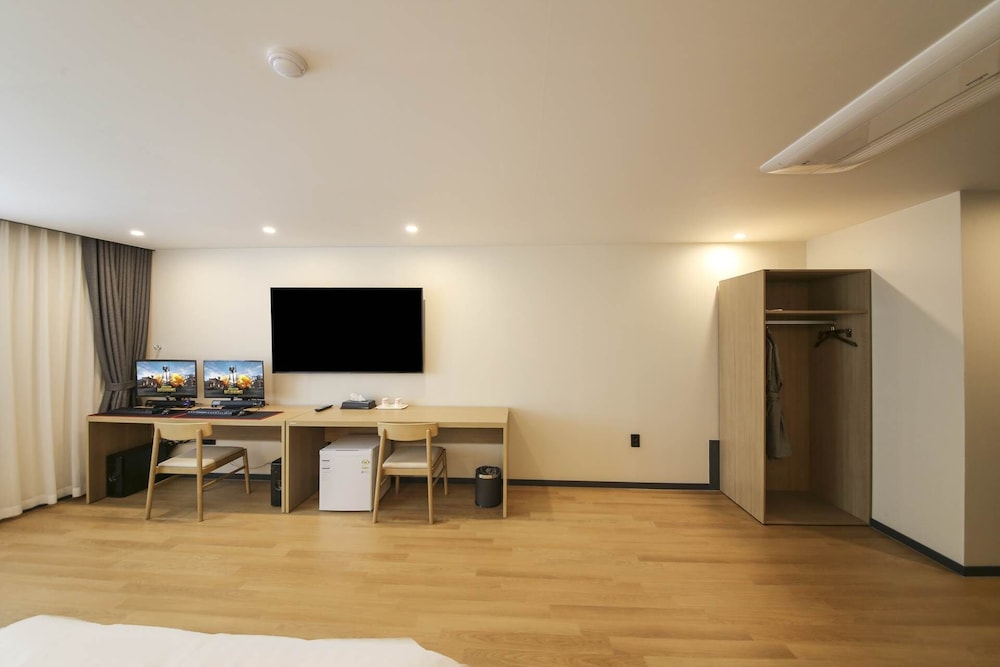 E Cheonan Hotel 43/50