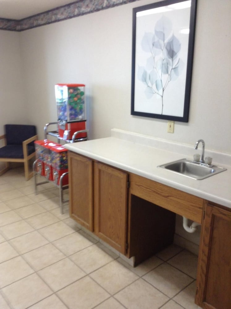 Americas Best Value Inn & Suites Stuart 4/39
