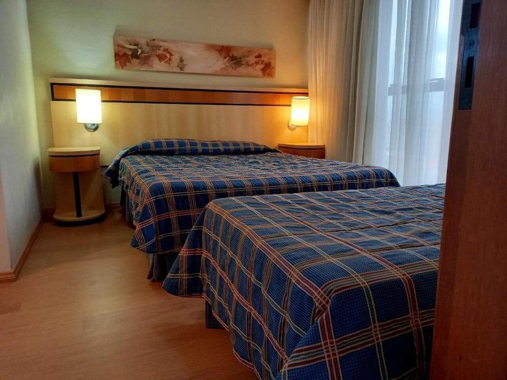 Astron Suites Sao Jose dos Pinhais 15/54