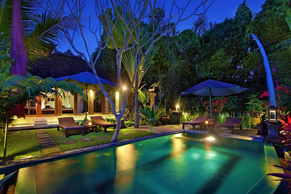 The Mahogany Villa 36/50