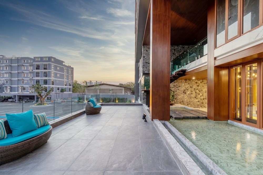 ORION Hotel and Residence Bangkok 44/50
