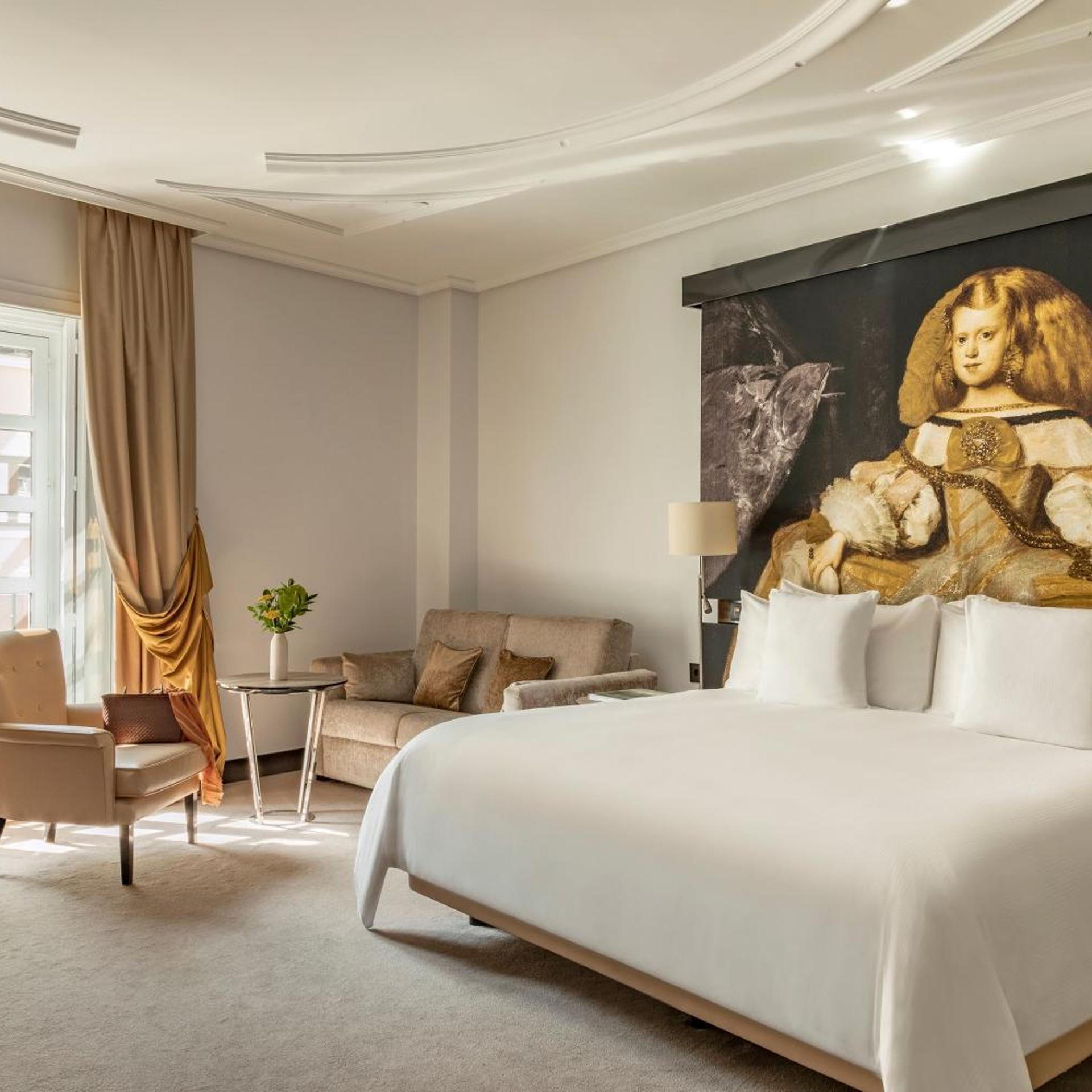 Red Level, Connecting, Supreme, King Bed