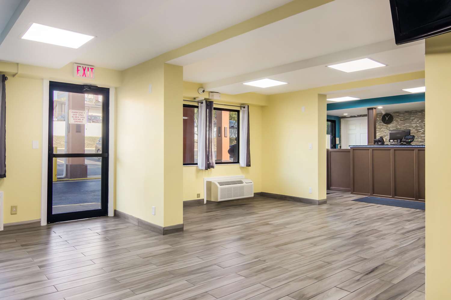 Rodeway Inn and Suites Monroeville Pittsburgh 11/42