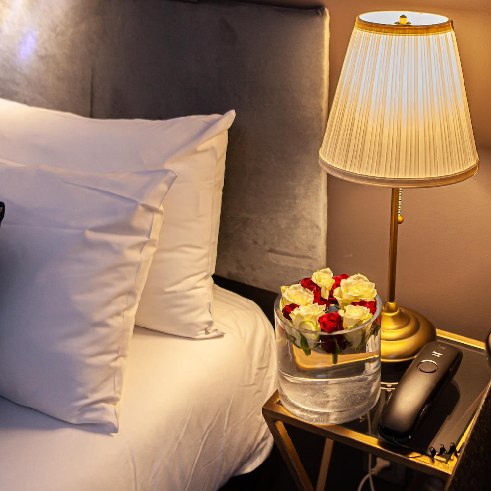 Hotel Churchill 41/60