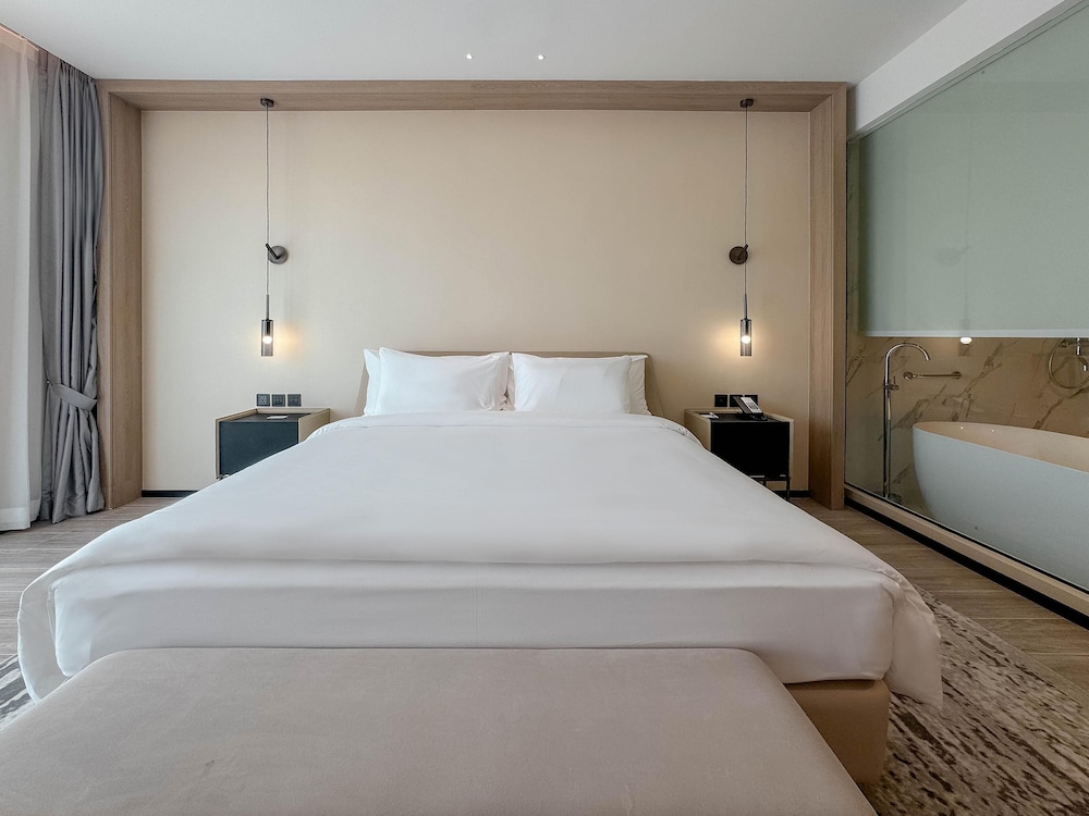 Radisson Resort Layan Phuket 30/75