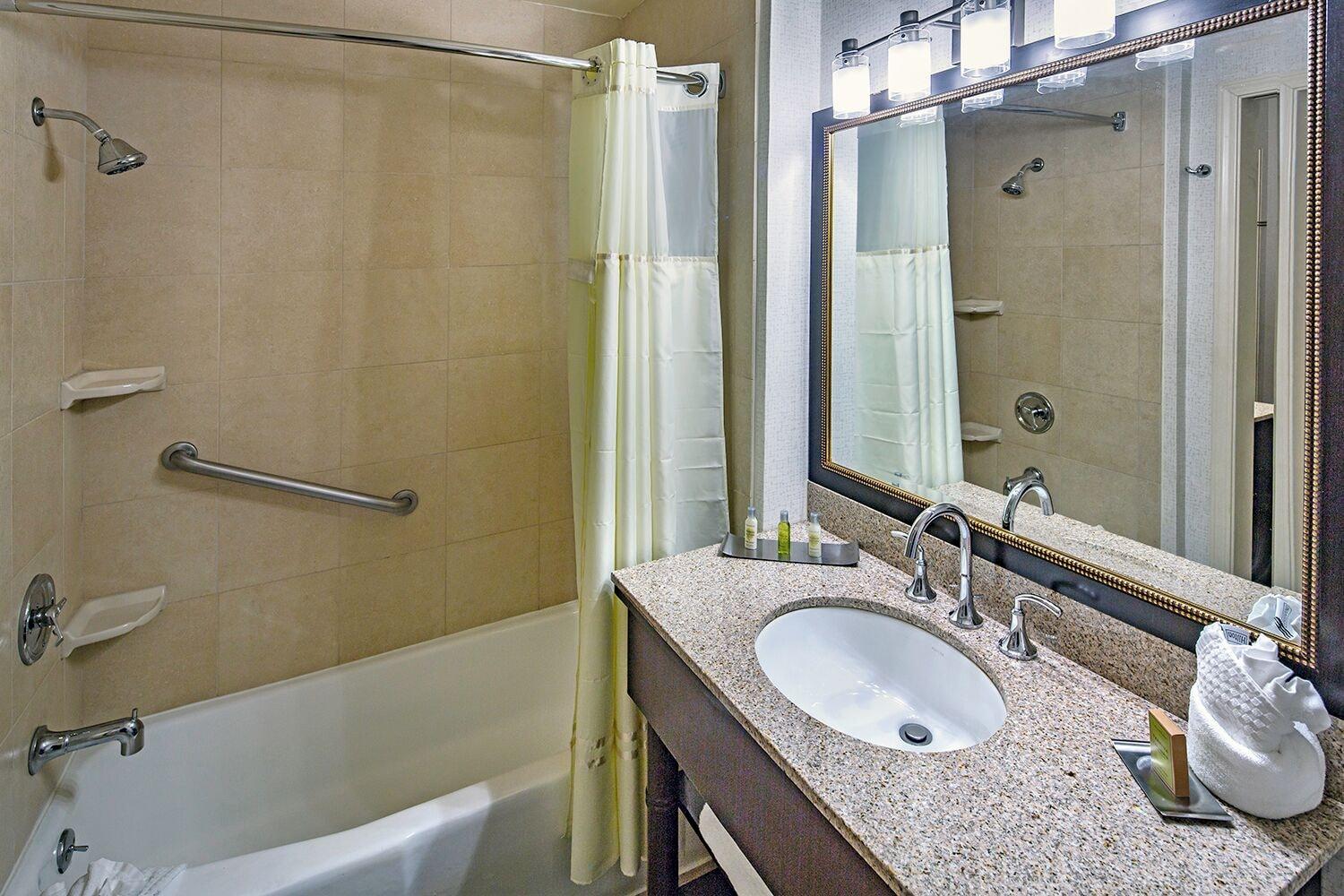 2 Rooms, Suite, High Floor, Accessible