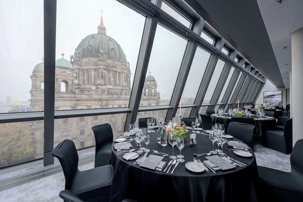 Radisson Collection Hotel, Berlin 55/68
