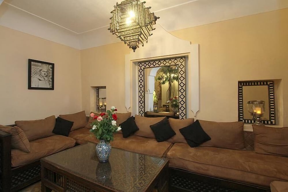 Riad El Youssoufi 25/45
