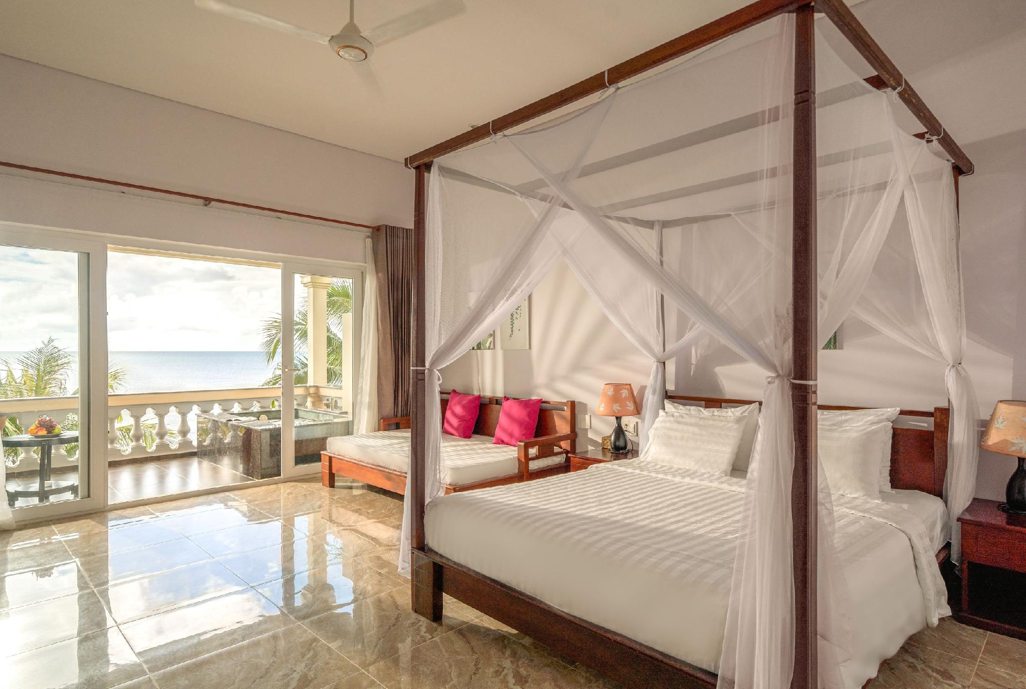 Villa, Ocean Front, Bathtub