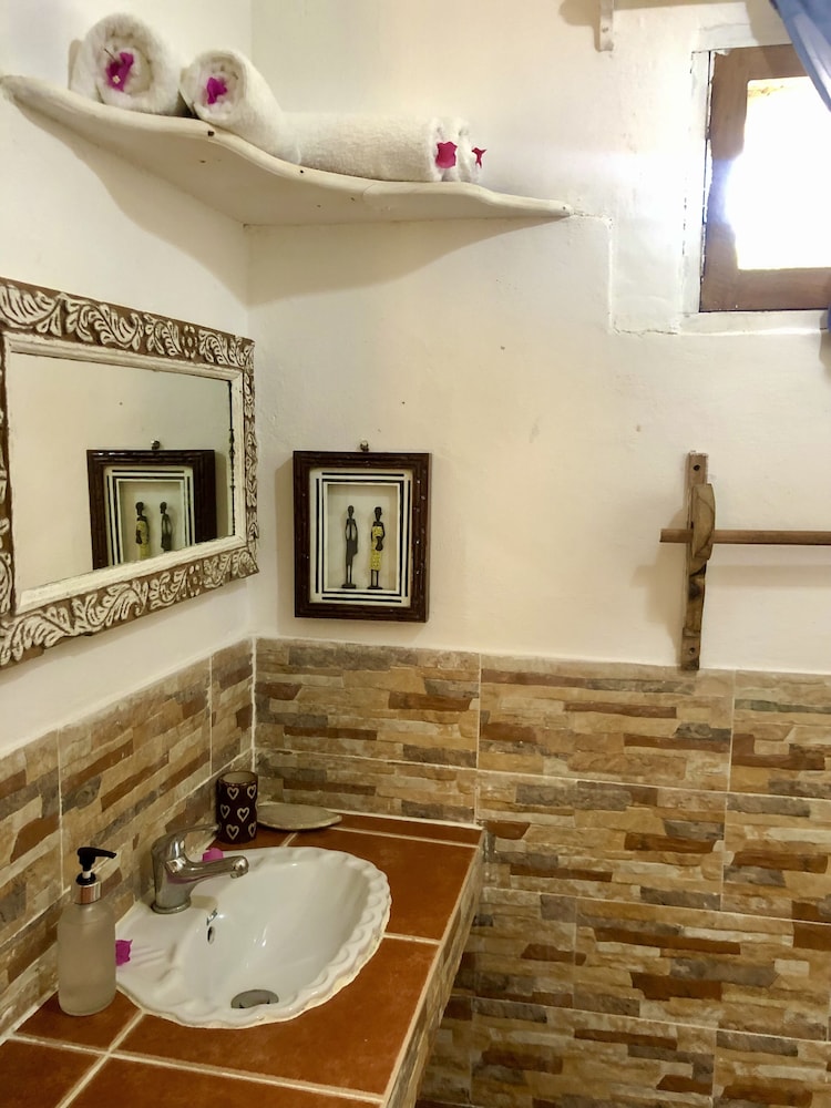 Bahati Villa 50/50