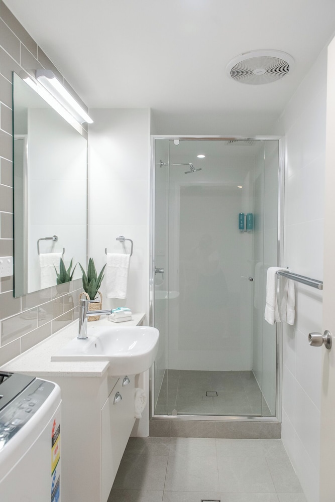 2 Bedrooms, Villa, King and Twin Beds, Beach Front، Broadwater Beach Resort Busselton 10/10