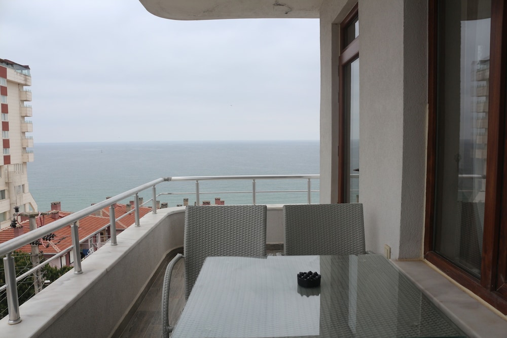 Longoz Hotel 11/25