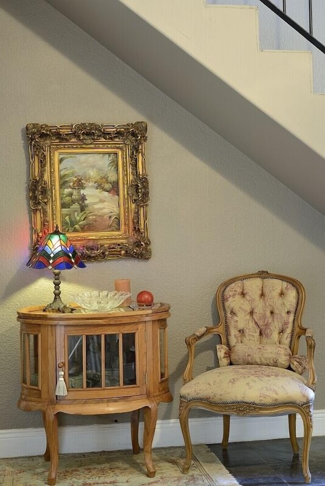 Duke And Duchess Boutique Hotel 19/27
