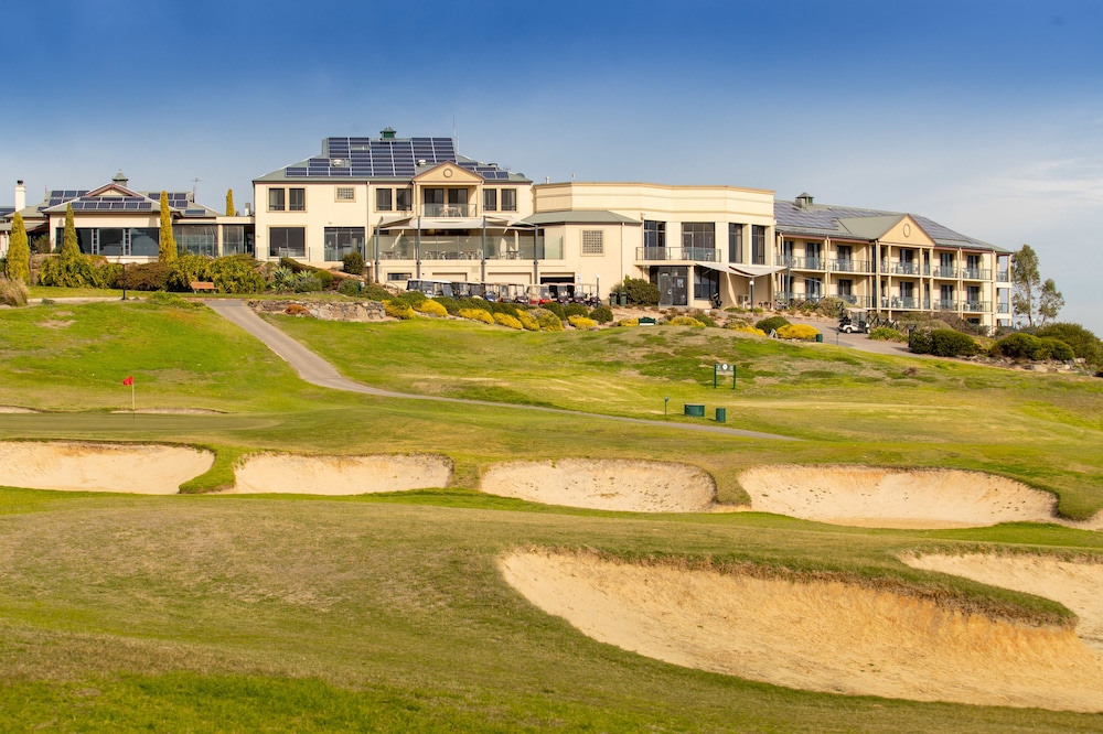 Discovery Resorts - McCracken Country Club 1/44