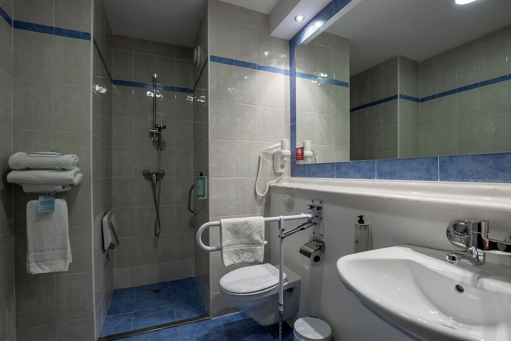 Travelodge Alicante Puerto 80/82