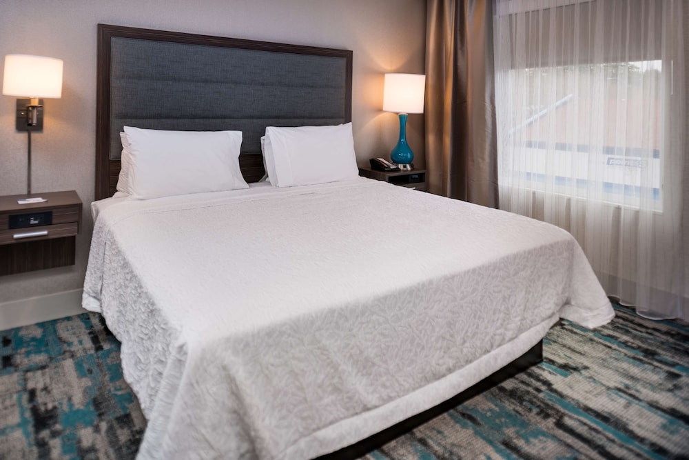 Hampton Inn & Suites Olympia Lacey 12/47