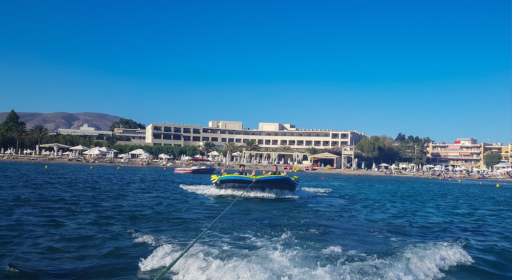 Plaza Resort Hotel 72/74