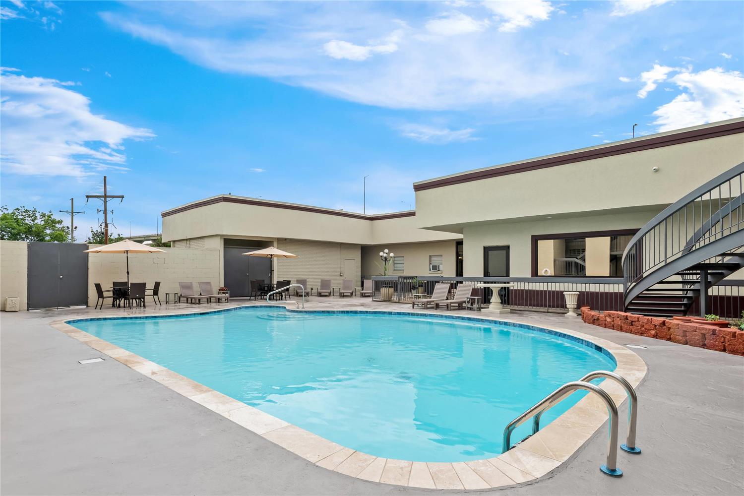 Quality Inn Harvey - New Orleans 4/20