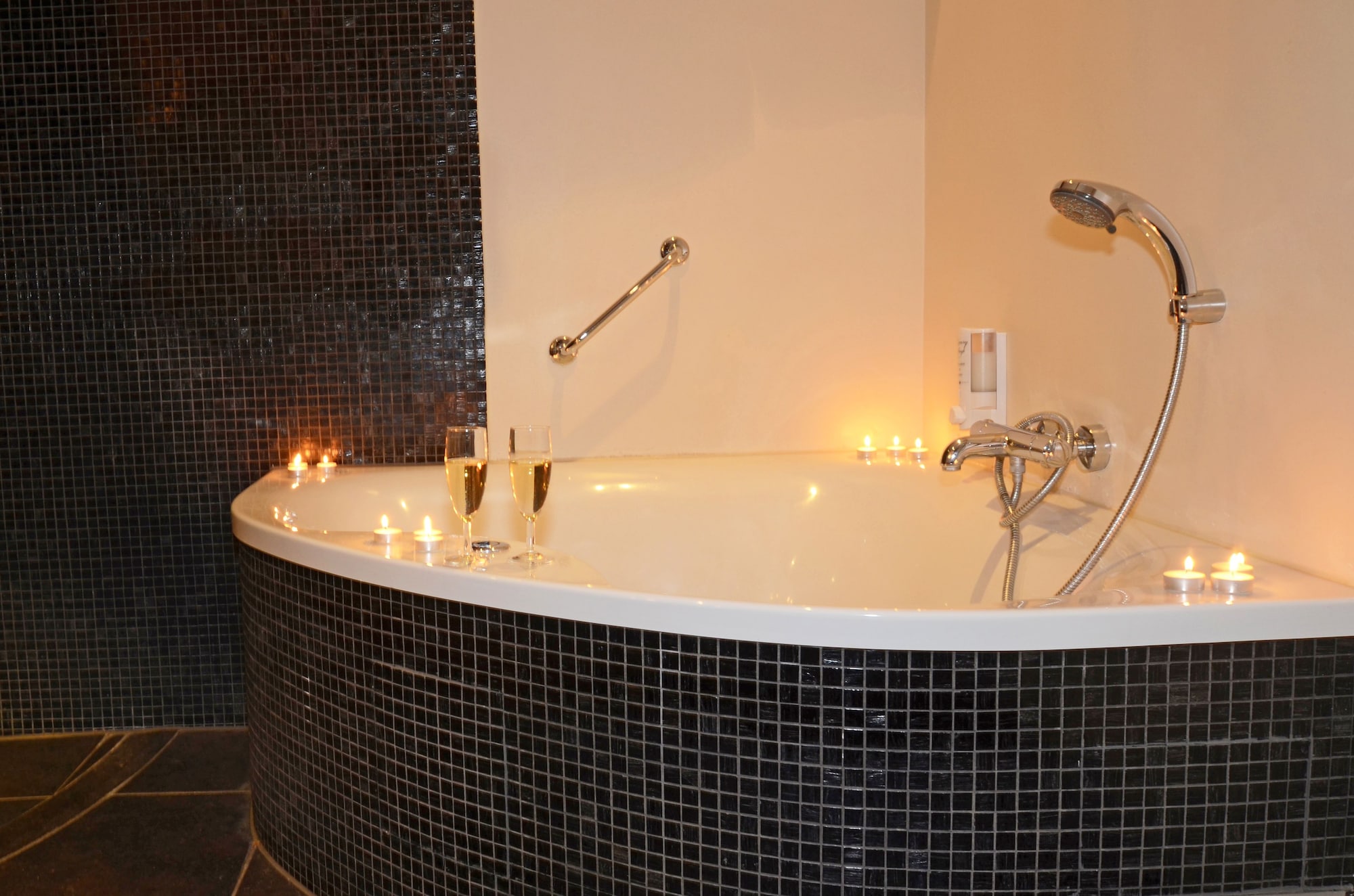 Suite, Twin Beds, Fletcher Hotel-Restaurant Langewold 6/6