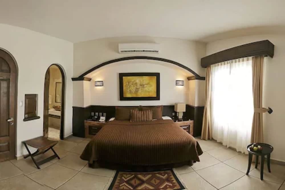 The Latit Hotel Queretaro 4/40