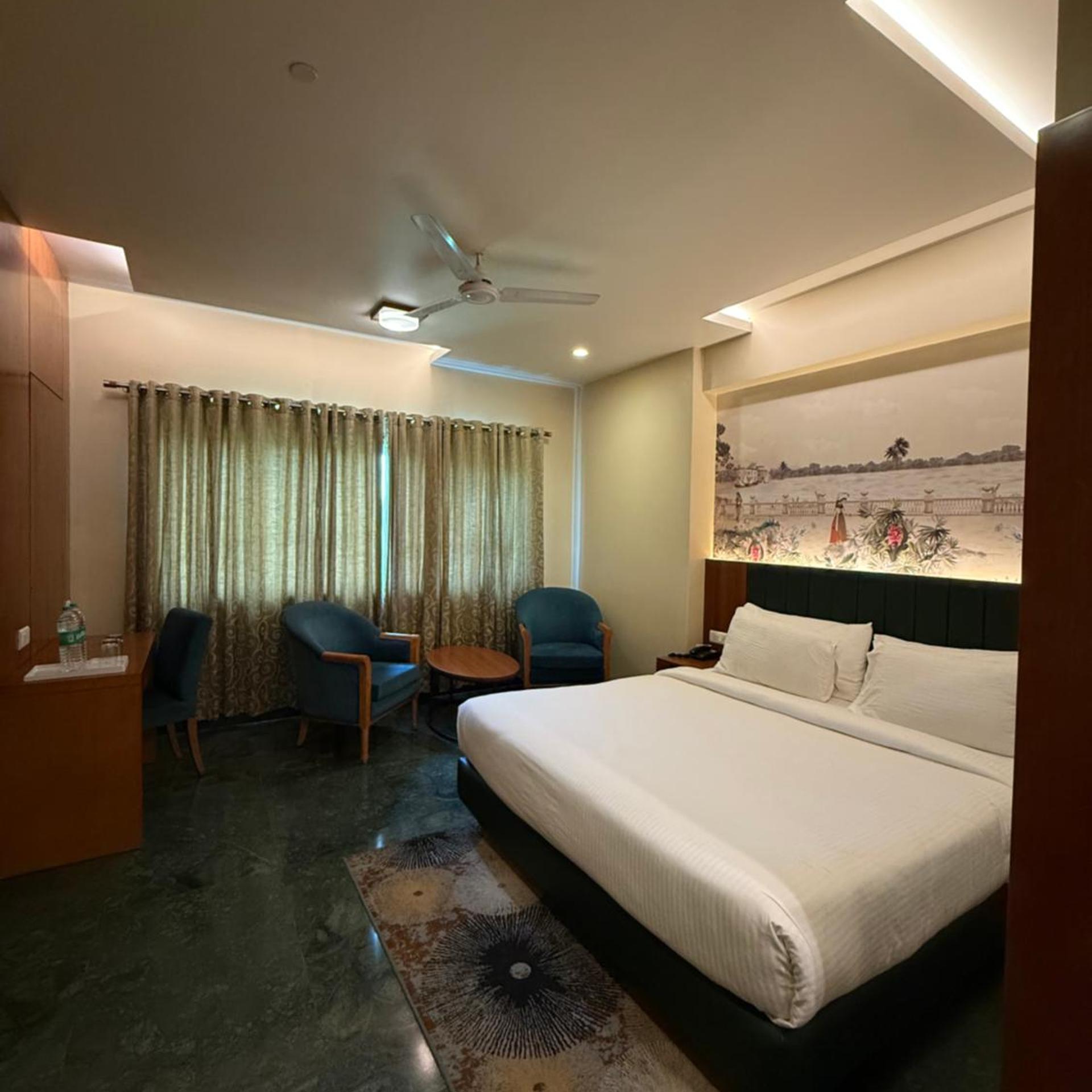 HOTEL BRIJWASI LANDS INN 20/55