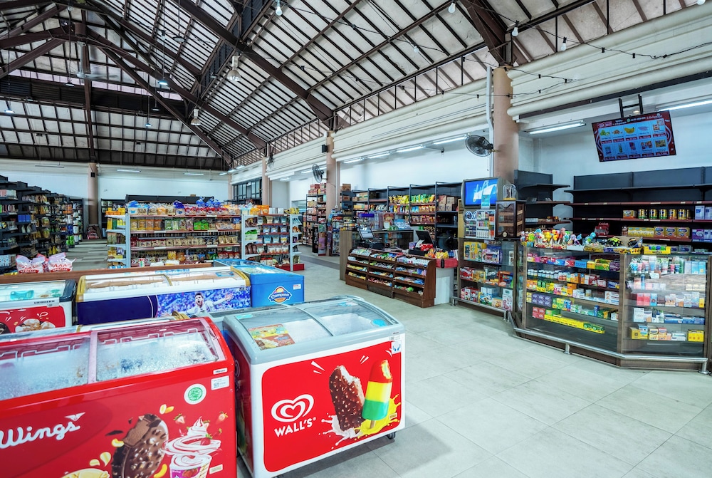 Wyndham Panbil Batam 98/105