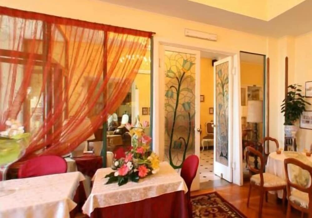 Hotel Petit Royal 30/50