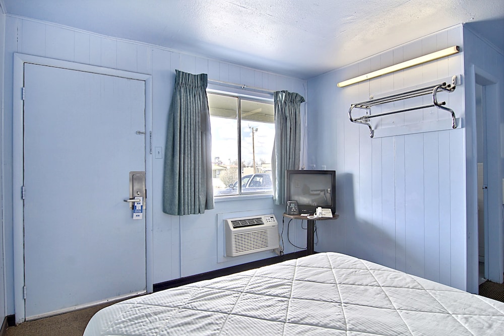 Route 66 Inn 6/50